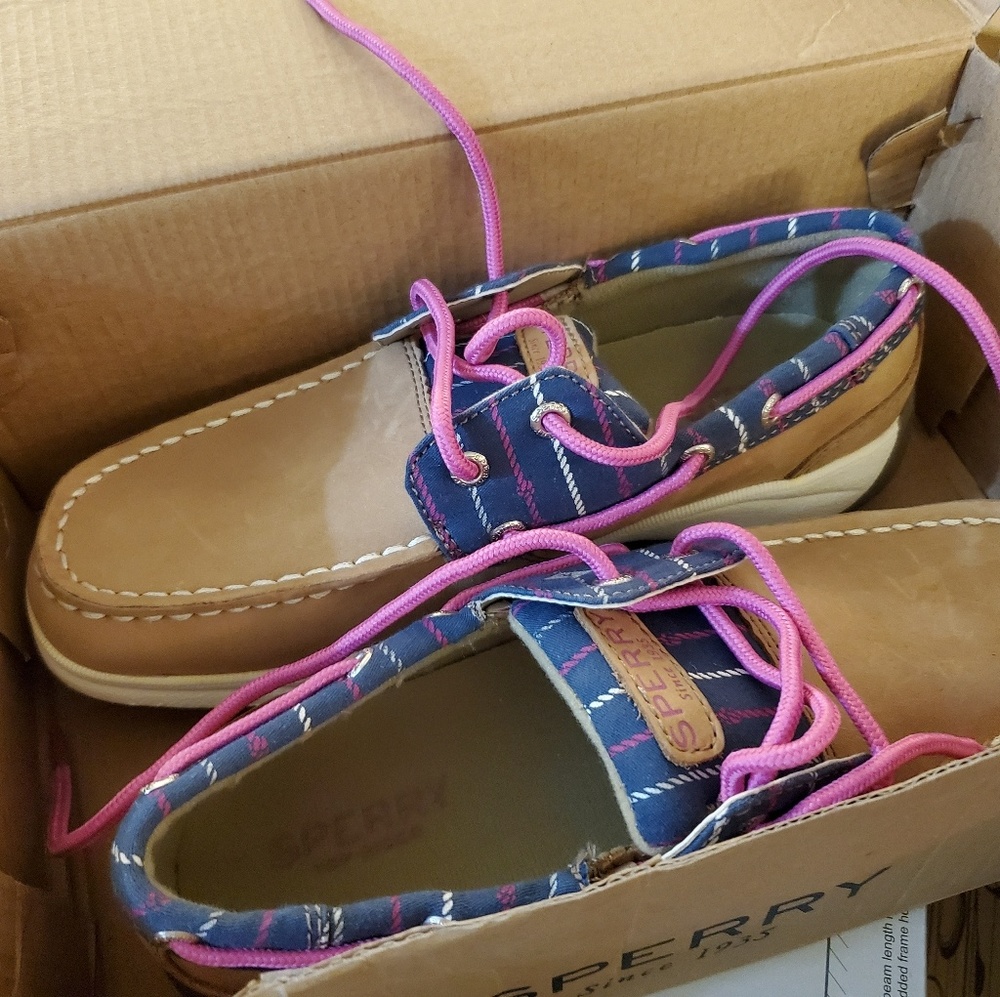 Girls sperry size 3 1/2